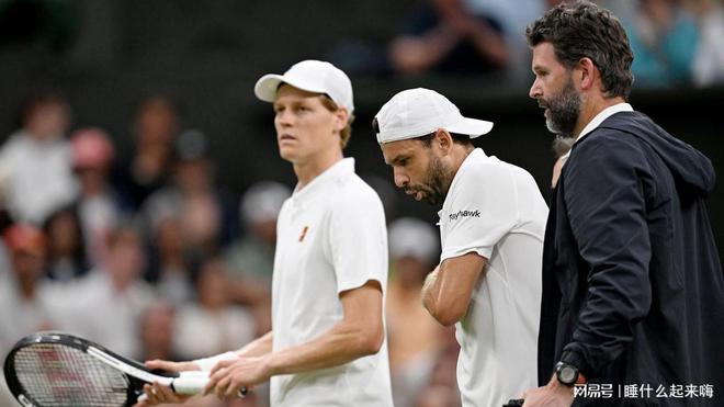 九游电脑版-费德勒重返赛场，比赛规则变更首场状态出色，阿森纳观众沸腾！-九游电脑版