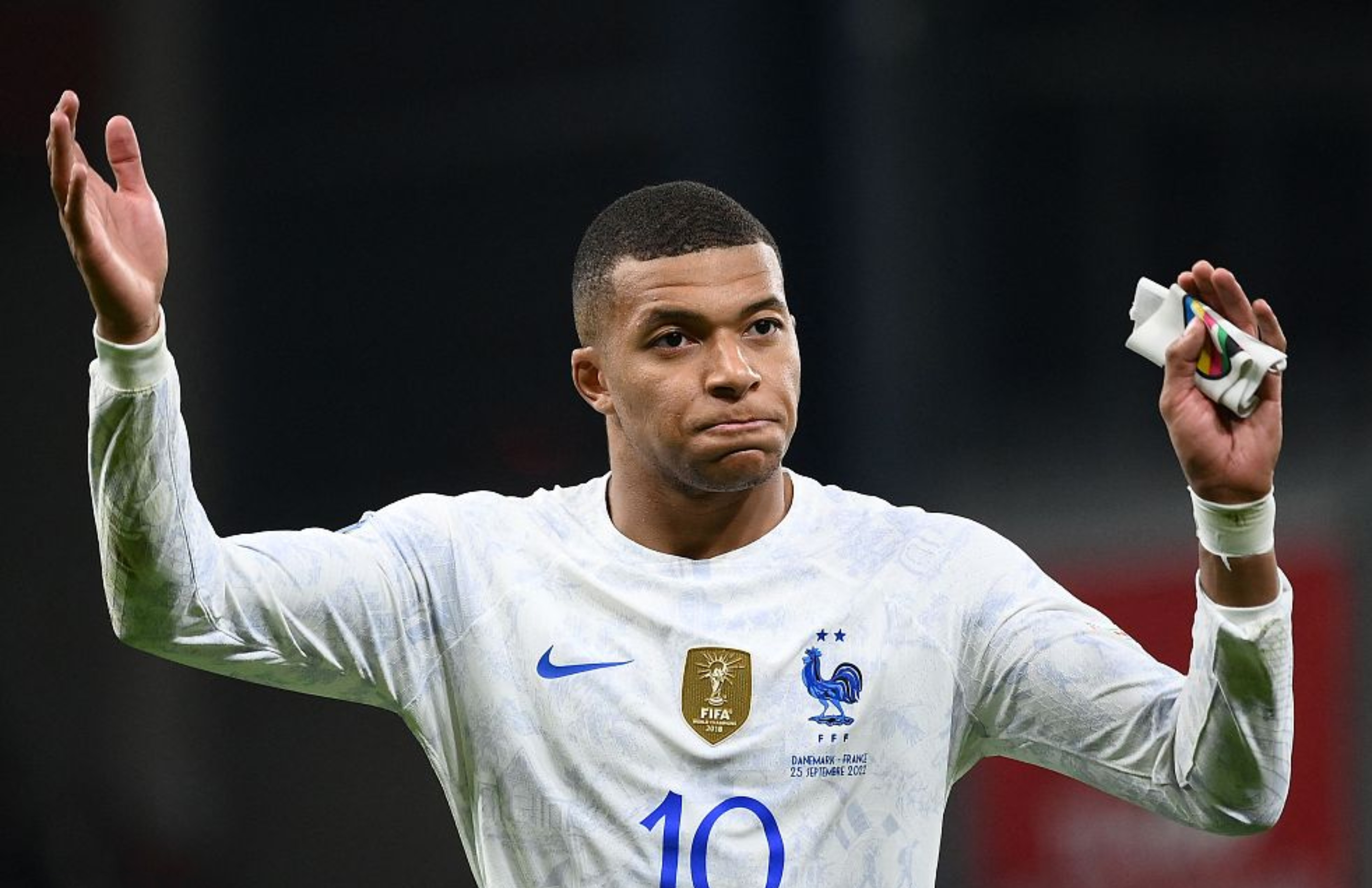 九游电脑版-姆巴佩在中国队比赛中战术调整，夺冠引发热议！热度持续攀升-九游电脑版